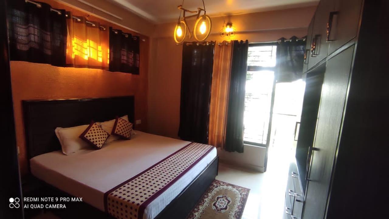 Puri'S Bnb Шимла Екстериор снимка
