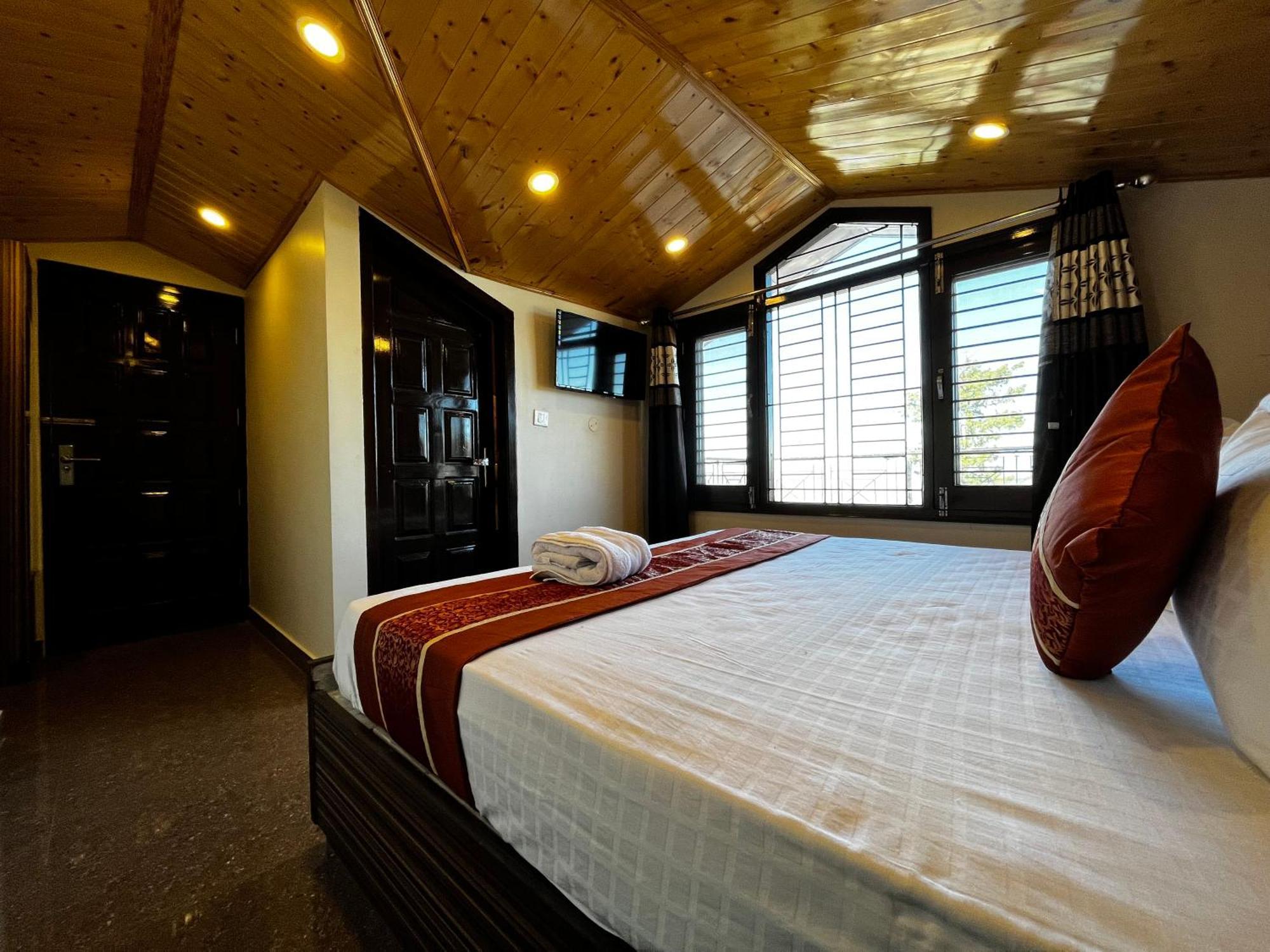 Puri'S Bnb Шимла Екстериор снимка