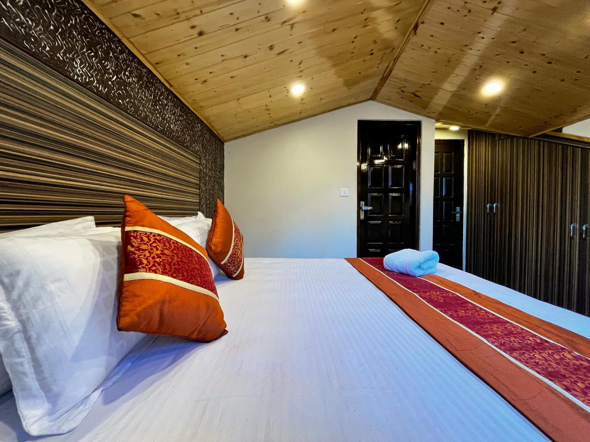 Puri'S Bnb Шимла Екстериор снимка