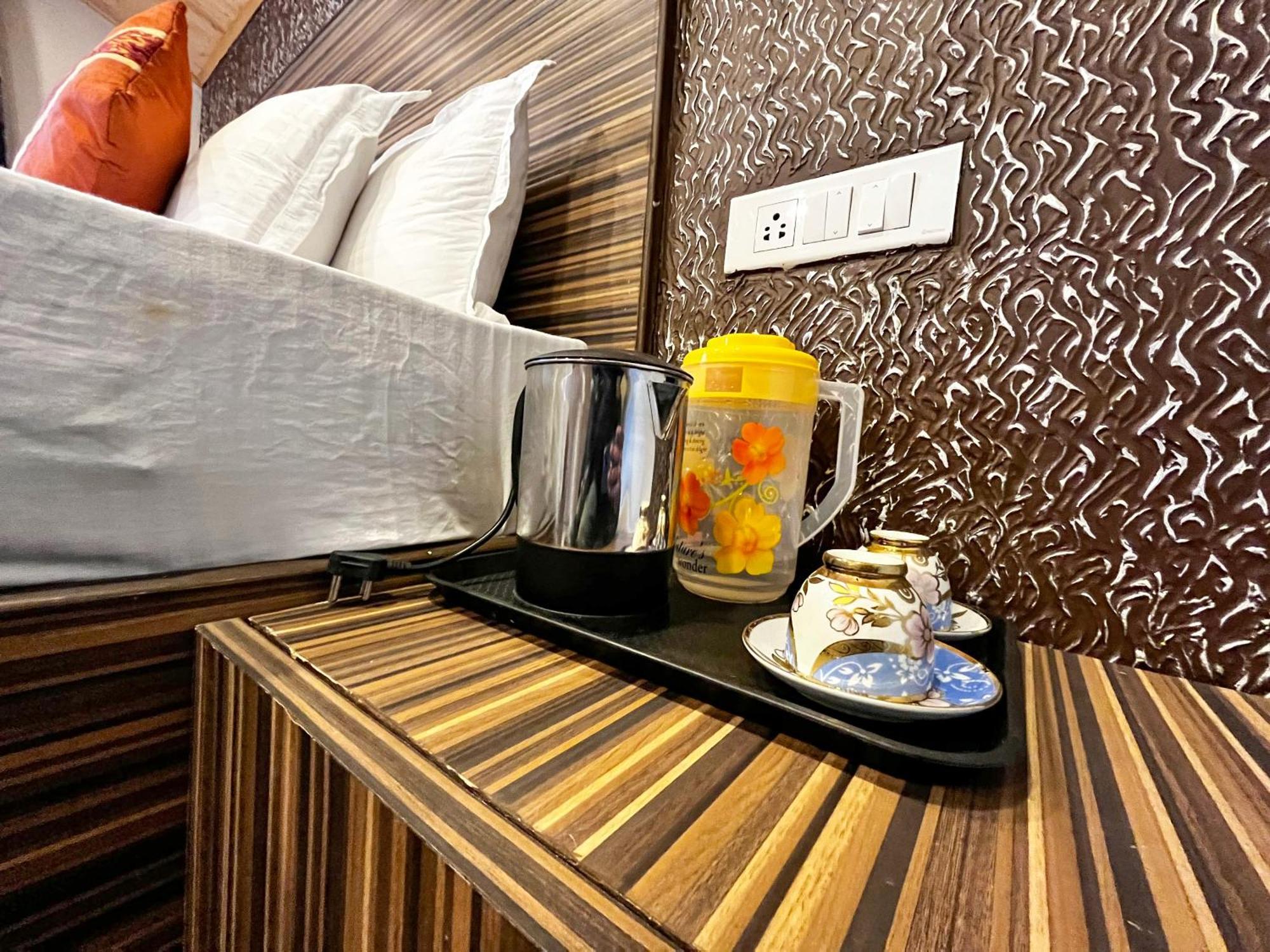 Puri'S Bnb Шимла Екстериор снимка