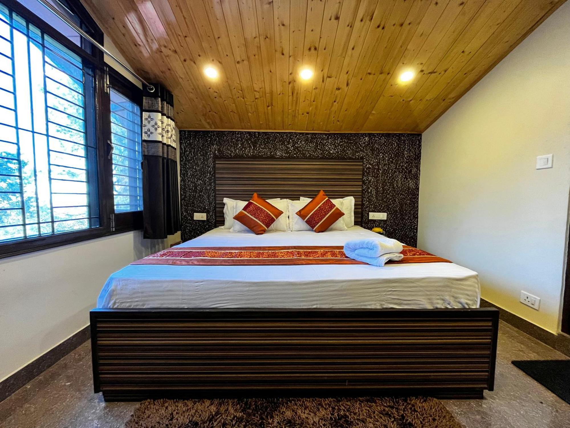 Puri'S Bnb Шимла Екстериор снимка