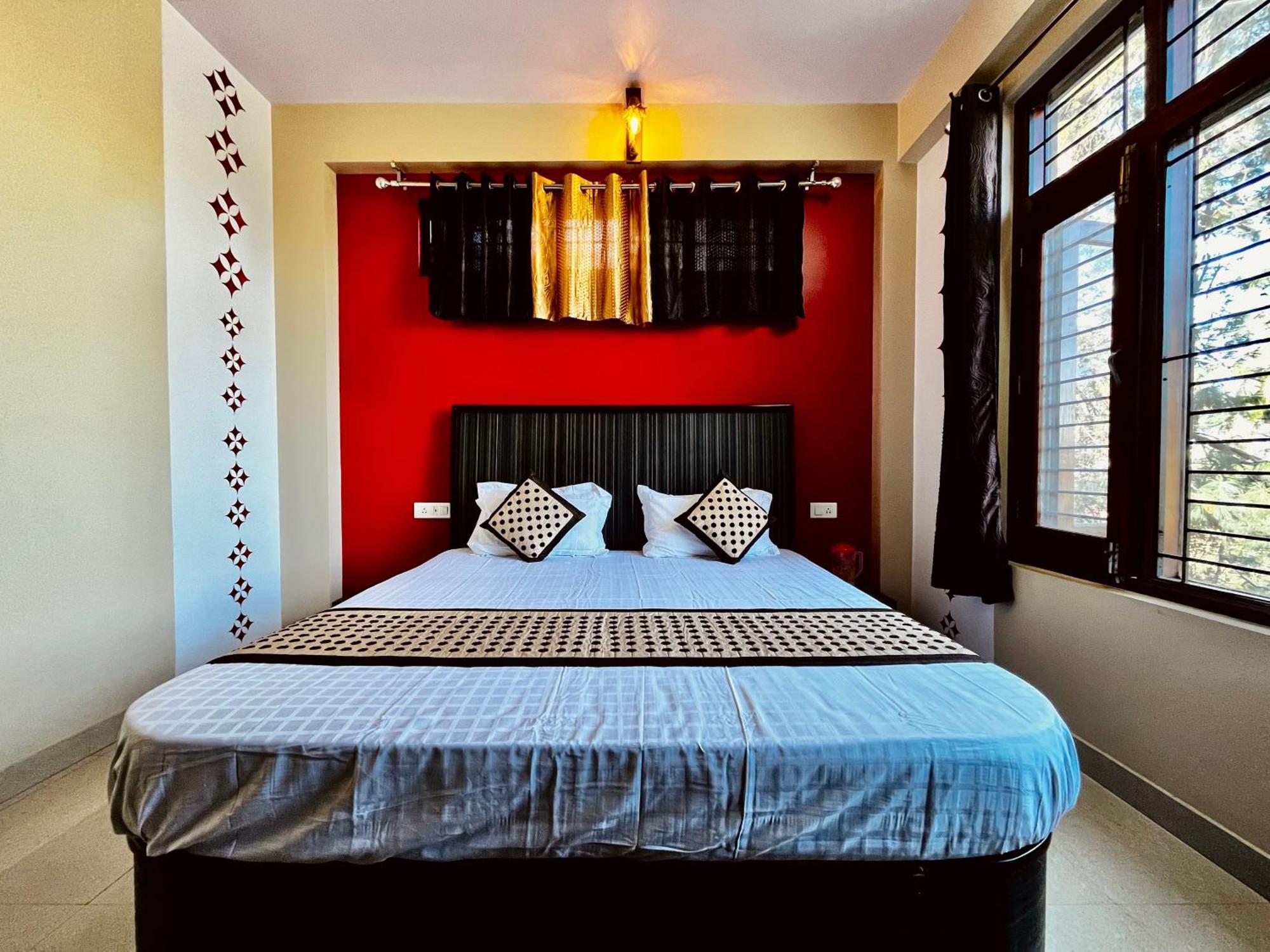 Puri'S Bnb Шимла Екстериор снимка