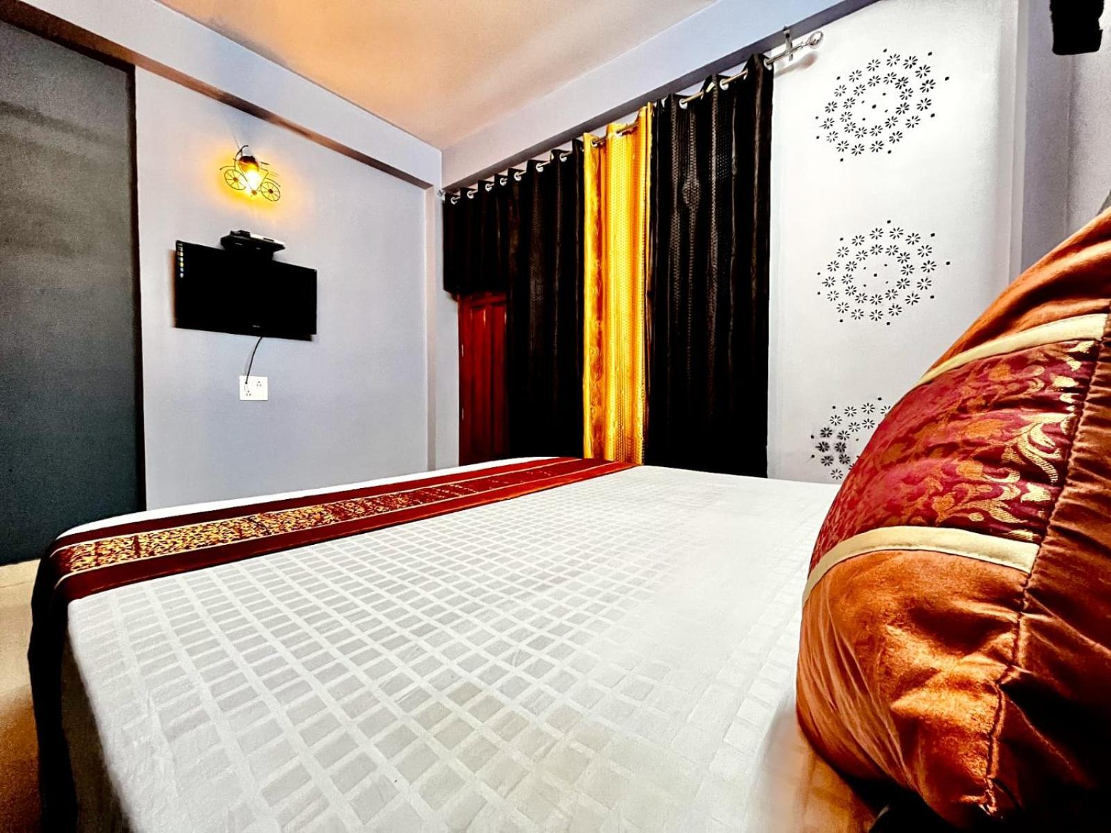 Puri'S Bnb Шимла Екстериор снимка